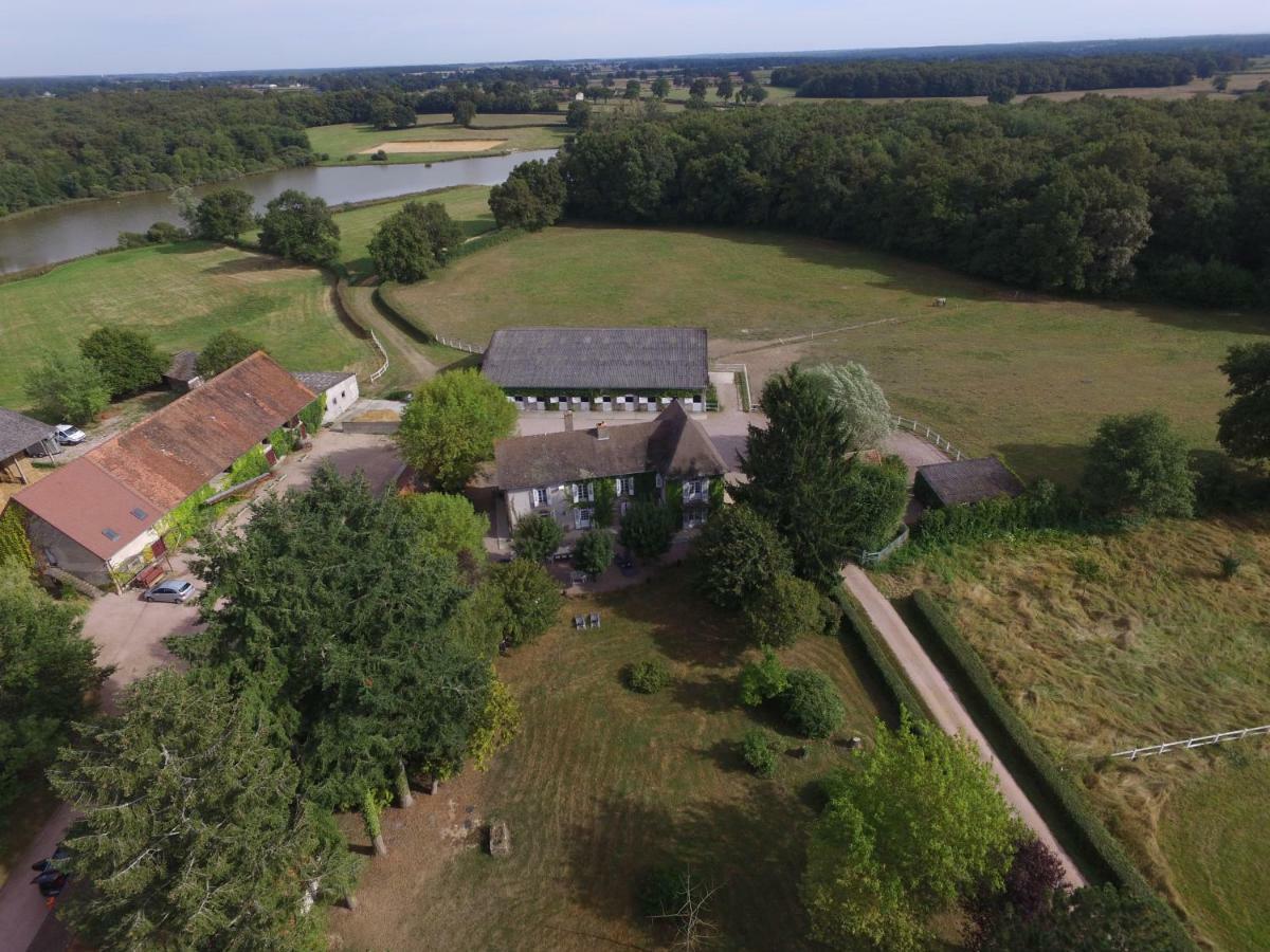 Le Domaine Du Mijarnier Bed and Breakfast Montbeugny Eksteriør billede
